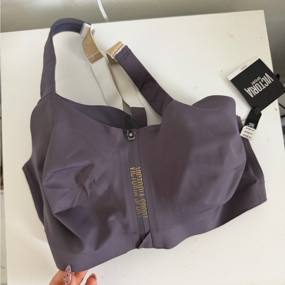 Victoria's Secret Pink Sports Bra-* new